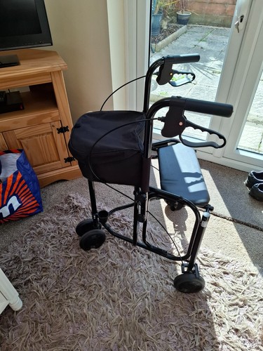 Uniscan triumph rollator with - uniscan,